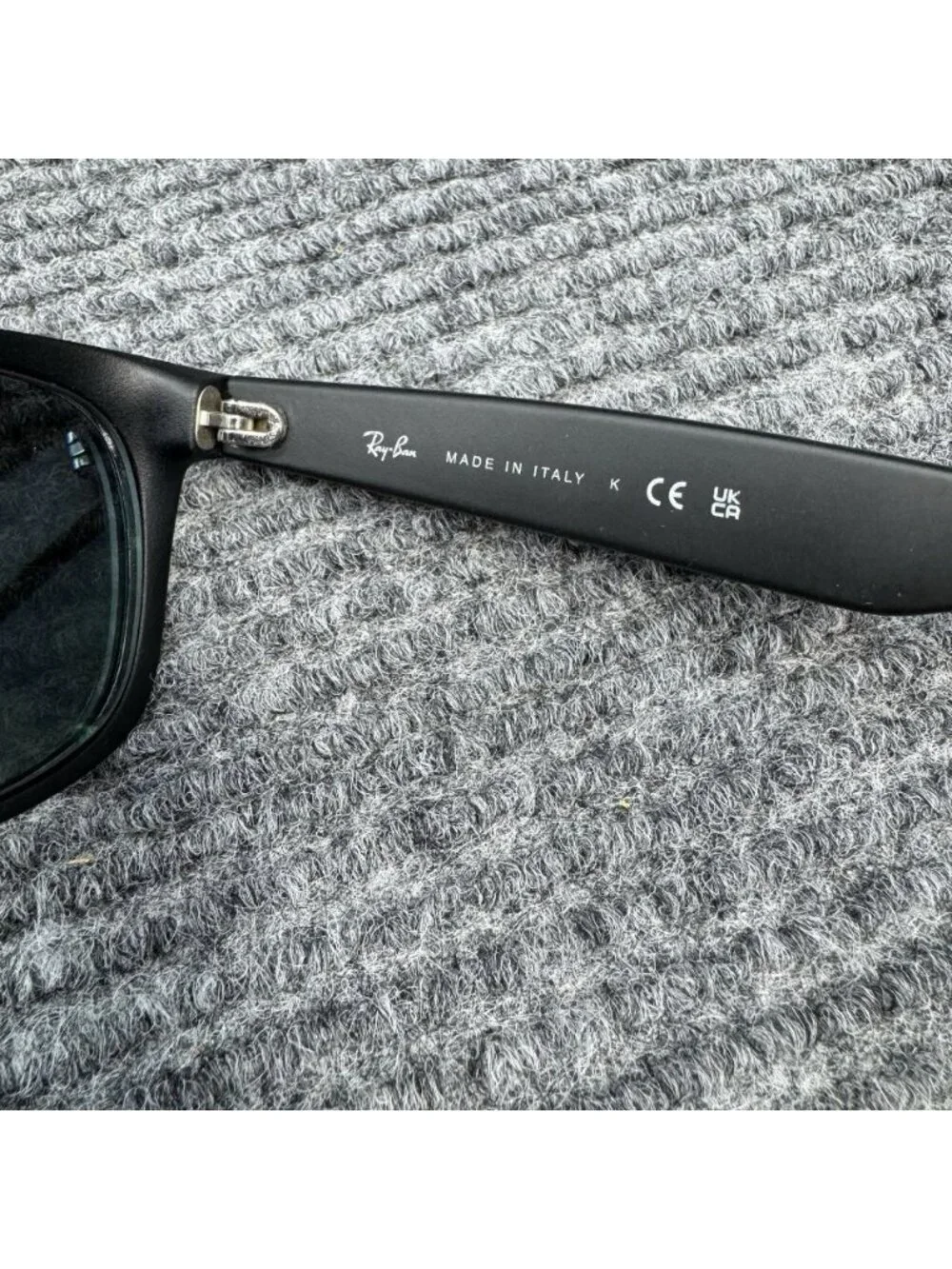 Ray-Ban New Wayfarer FRAMES ONLY RB2132 622 58-18-145 Black Sunglasses Italy